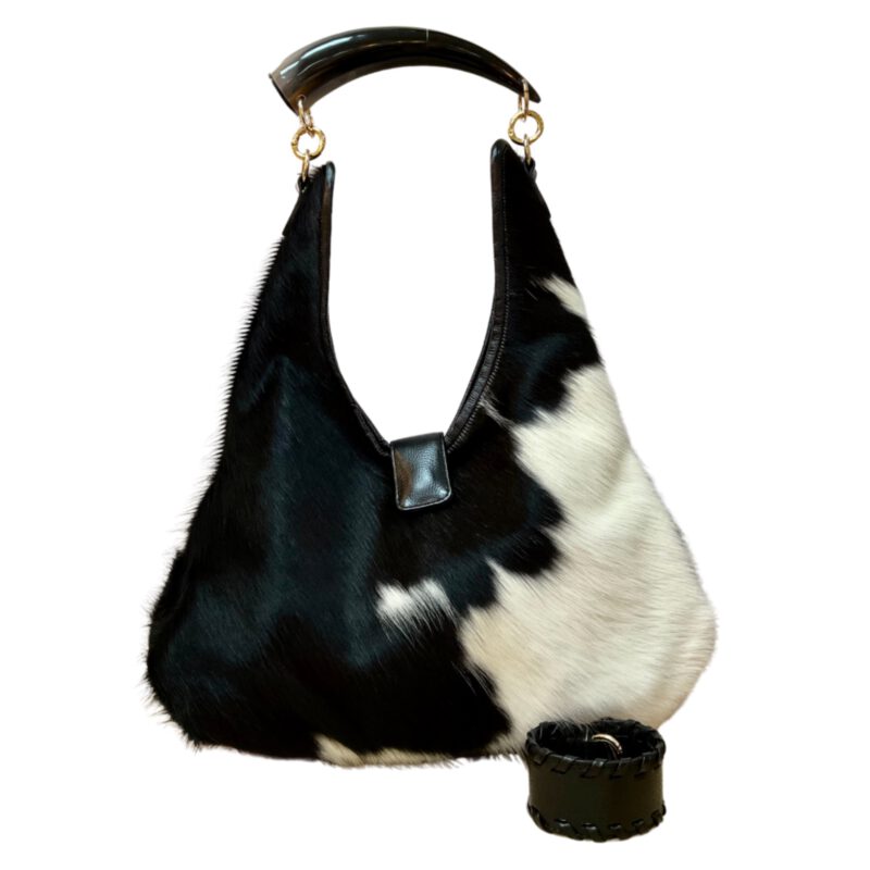 Bolso artesanal en pelo de vaca y cuerno