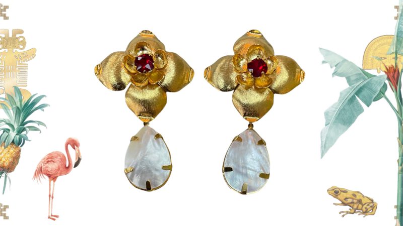 Pendientes Flor con cristal rojo y nácar artesanal